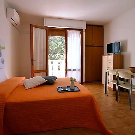 Spacious In The Heart Of The Center By Beahost 3*