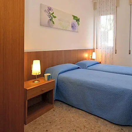 Spacious In The Heart Of The Center By Beahost 3*