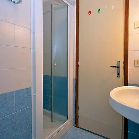 Spacious In The Heart Of The Center By Beahost 3*
